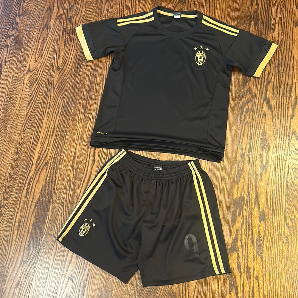 Football Jersey Set. Juventus Morata Jersey and Shorts.